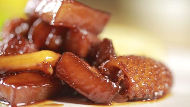 美食鱿鱼炖肉