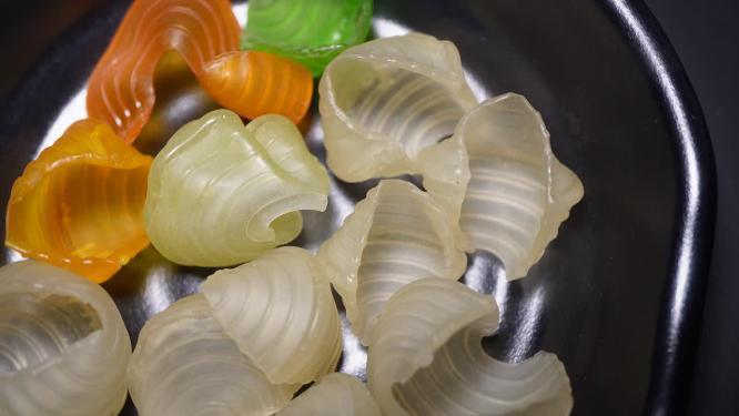 膨化食品虾片鱿鱼卷油炸食品食材