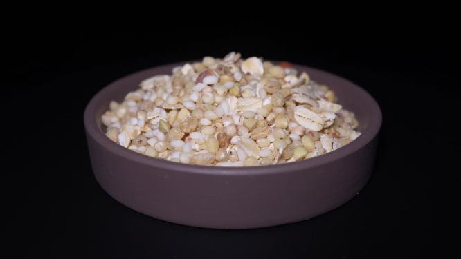 芡实山药营养杂粮粥粗粮粥杂粮粥食材材料