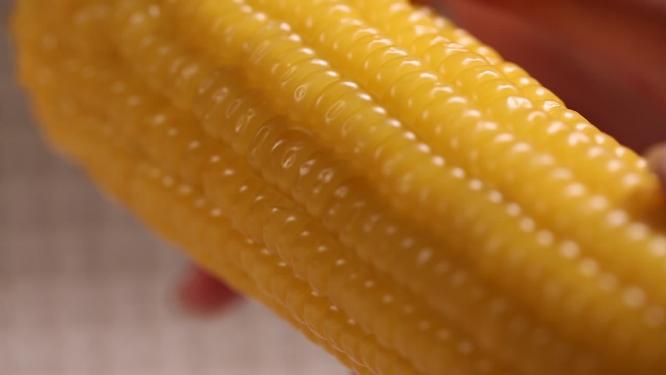 黏玉米粘玉米糯玉米水果玉米