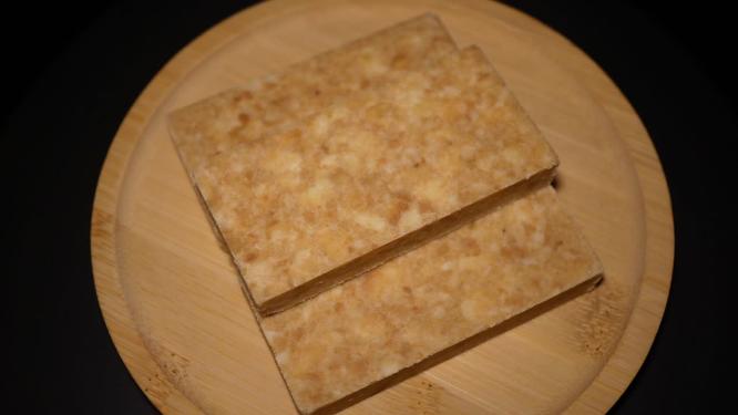 压缩饼干应急干粮美食军粮