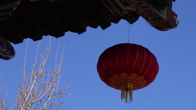 摇摆的红灯笼和中国古典建筑