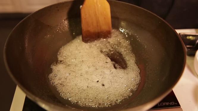【镜头合集】不粘锅加底油炒糖色炒冰糖