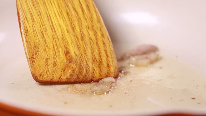 【镜头合集】切下鸡皮鸡油炼油炒鸡油