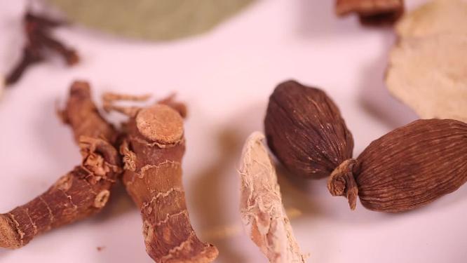【镜头合集】各种香料白芷黄芪香叶草果香叶罗汉果