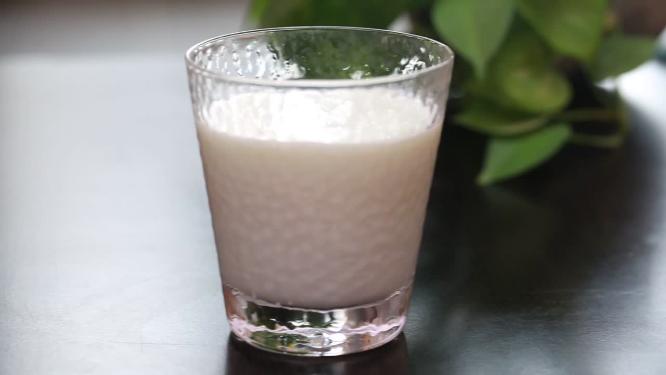 【镜头合集】玻璃杯装一杯牛奶