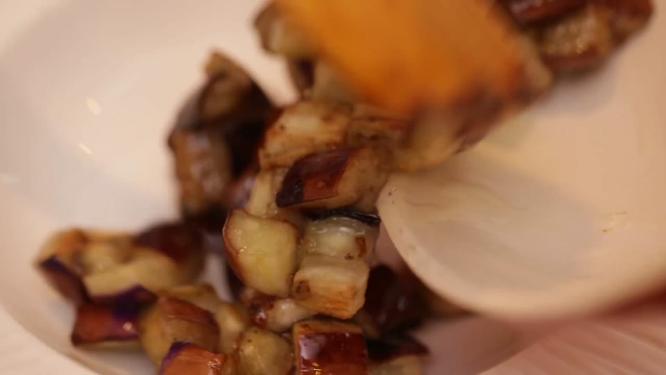 【镜头合集】腌制茄子丁炒茄子