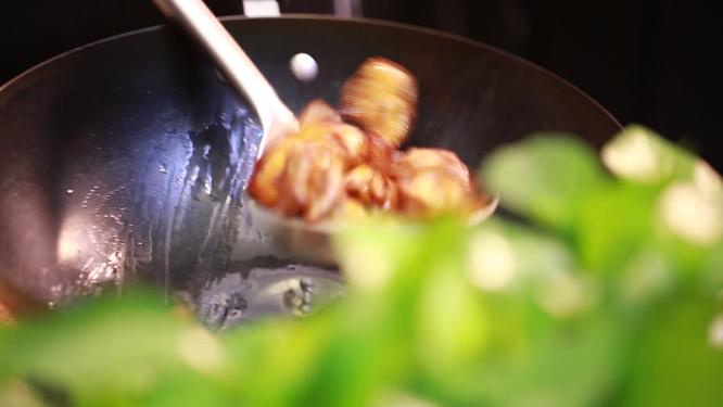 红烧鸡肉炒鸡块
