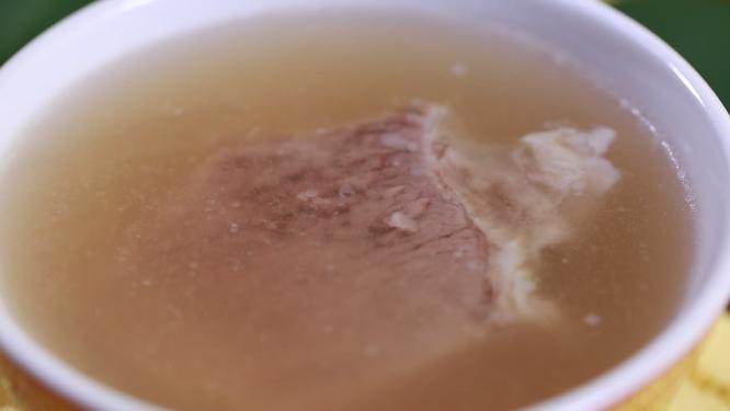 肉皮冻老北京扣碗水晶肘子