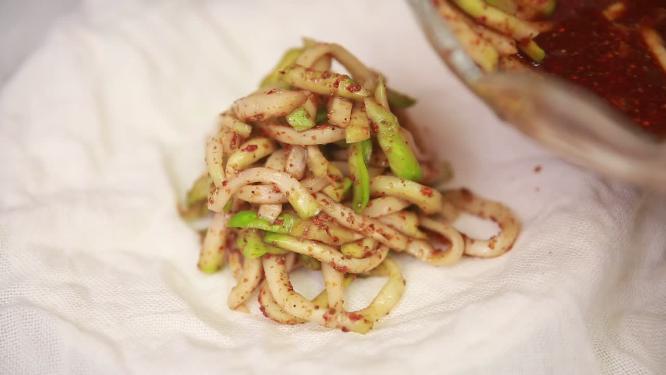 自制榨菜加调料