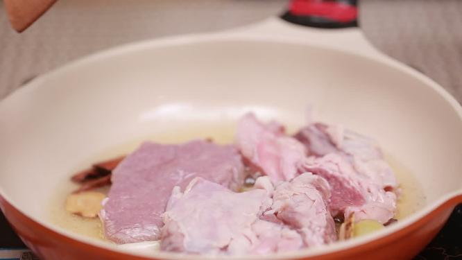 葱姜炝锅炒牛肉