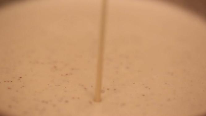 【镜头合集】熬五谷豆浆制作核桃酪