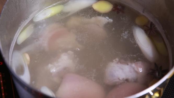 【镜头合集】葱姜水焯肘子去腥
