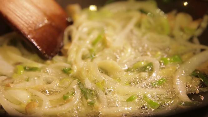 【镜头合集】葱姜炝锅炒料油