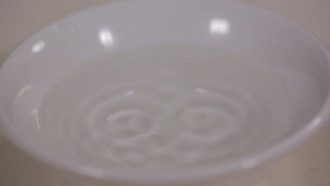 【镜头合集】一碗清水白酒