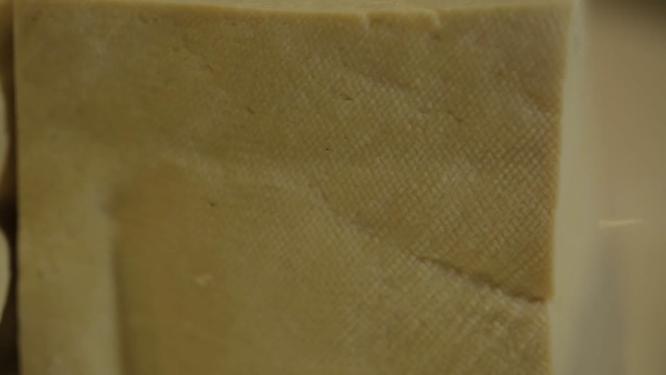 厨师切北豆腐