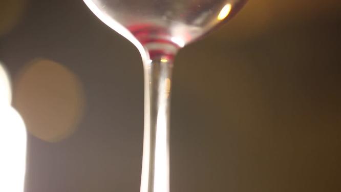 厨师花刀切水果做鸡尾酒装饰