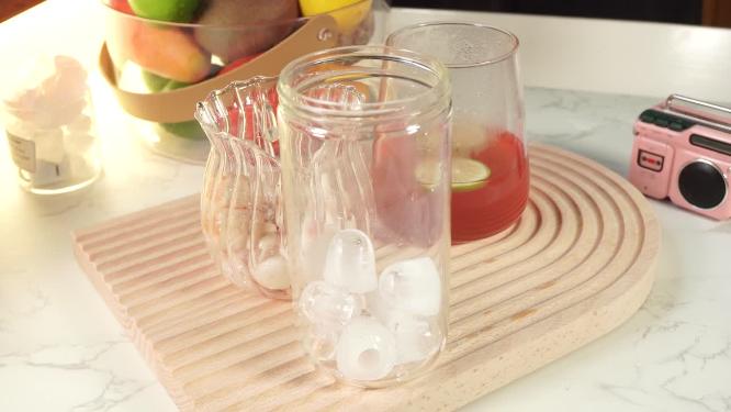 【镜头合集】玻璃杯榨汁杯加入冰块