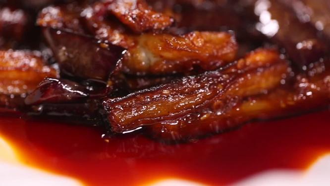 【镜头合集】筷子夹起一块多汁鸡肉