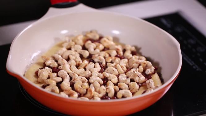 【镜头合集】腰果红豆饼制作