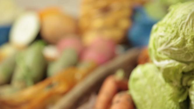 【镜头合集】菜贩赶集卖白菜