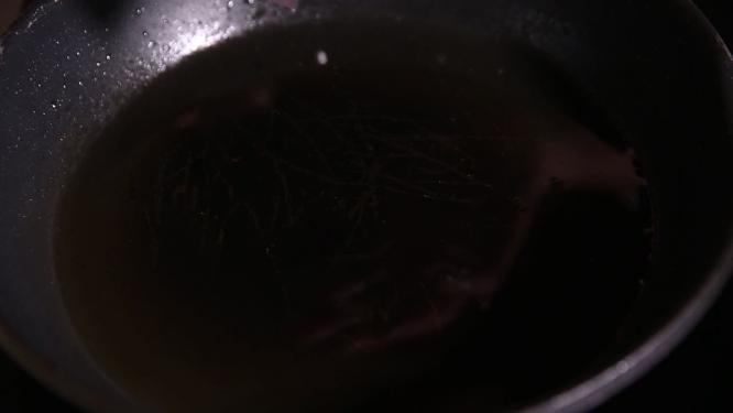 葱姜炝锅炒料油