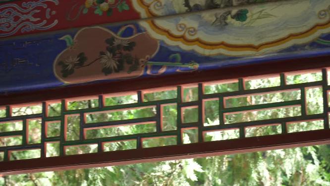 雕花彩绘长廊明清古建筑