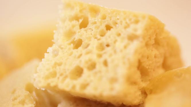面筋蜂窝冻豆腐烤麸