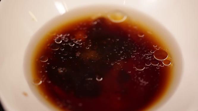 【镜头合集】香菇水调配炒菜底料