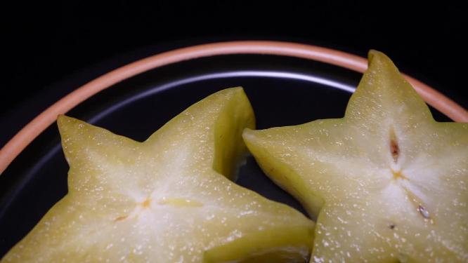 切开的水果菠萝小菠萝