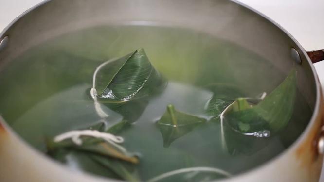 妈妈煮粽子掉色
