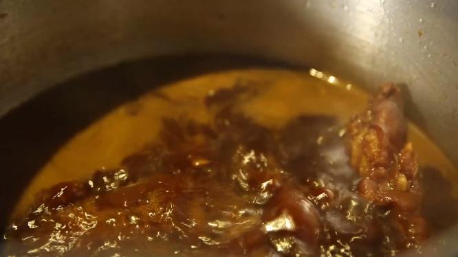 炖猪蹄炖肉软烂猪蹄