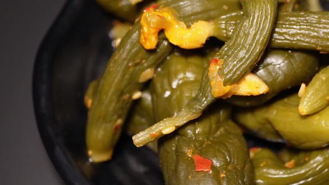 酱黄瓜腌黄瓜酱菜咸菜下饭菜