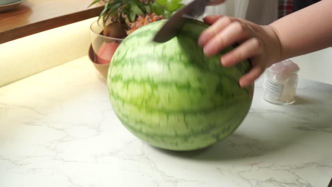 切西瓜大西瓜切水果