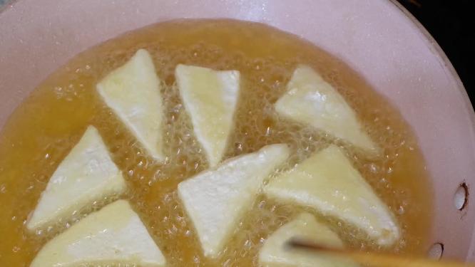 切豆腐炸豆腐做菜