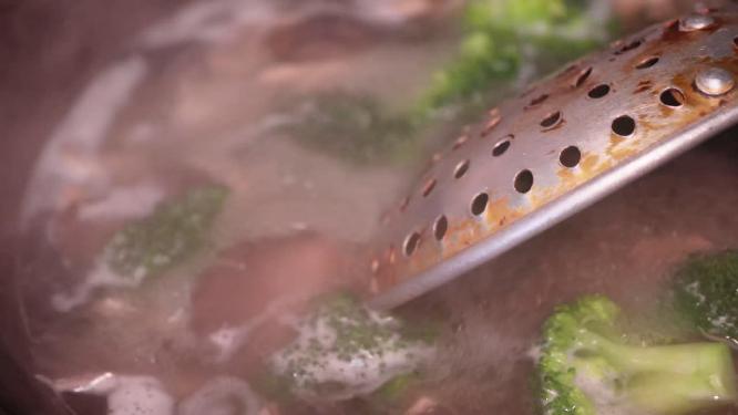 清洗西蓝花焯水减肥食谱