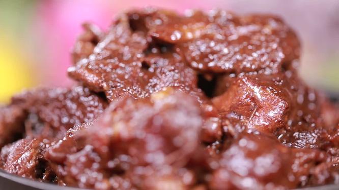 砂锅牛肉炖肉酱