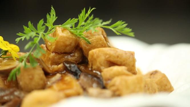中华美食烧杂菇