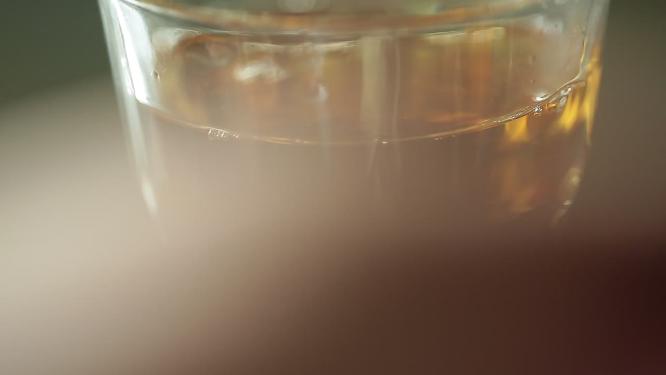 倒茶沏茶喝茶