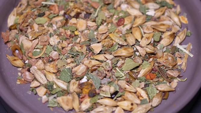 莲子芯大麦花草茶种子代茶饮