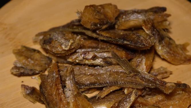 小鱼干香酥小黄鱼酥炸小黄鱼