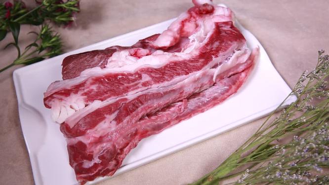 新鲜牛腩肉牛肋条牛五花牛肉
