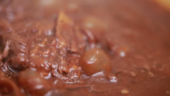 砂锅牛肉炖肉酱
