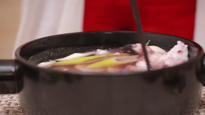 砂锅葱姜炖牛肉