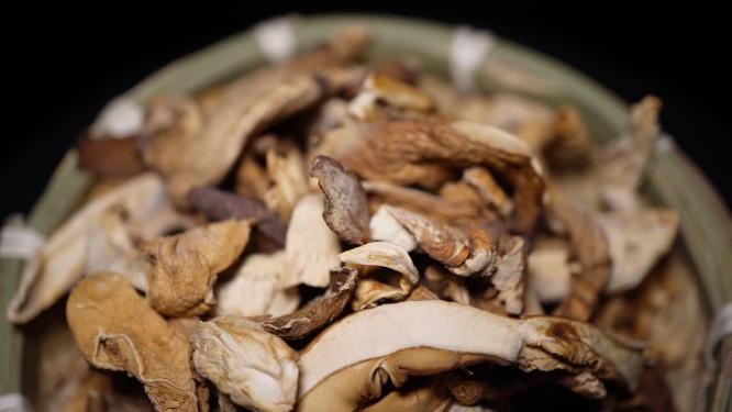 香菇干蘑菇干鸡油菌榆黄蘑黄金菇小黄蘑菇干