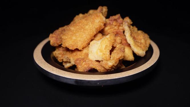 猪油渣油滋啦网红烤肉脆皮五花肉零食