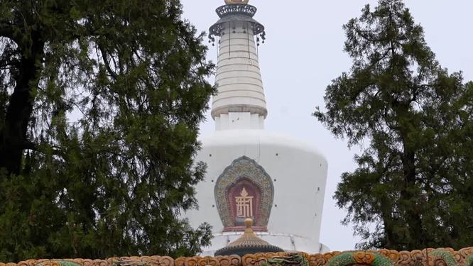 北海公园白塔寺远景