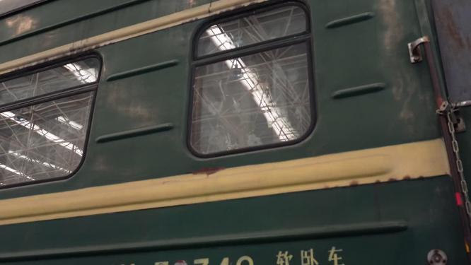 绿皮火车车厢车皮车头复古老火车