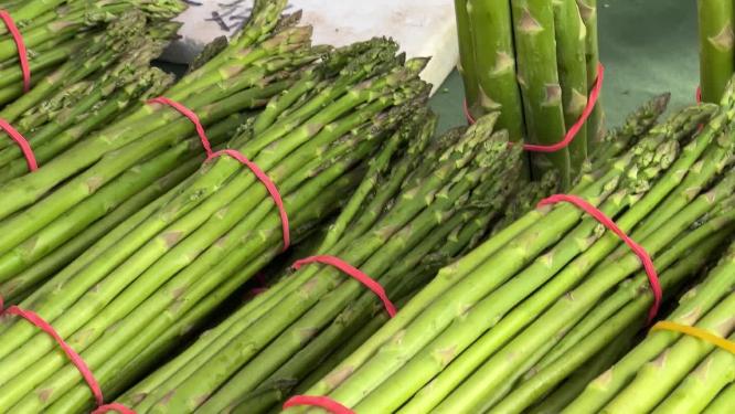 芦笋青笋健康食材菜市场摆摊