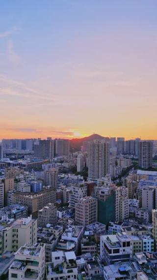 城市夕阳
